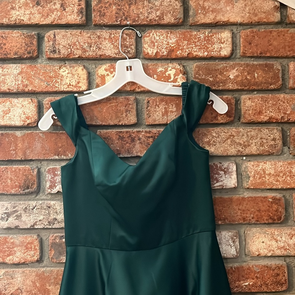 Prom dress - Picture 2 of 3